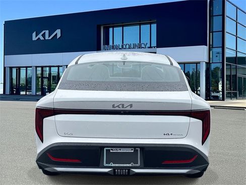 New 2025 Kia K4 EX image 5