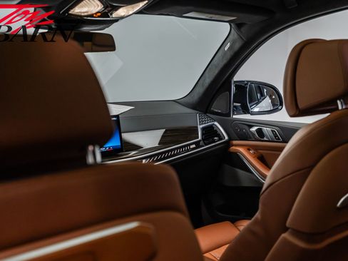 Used 2024 BMW X7 M60i w/ Executive Package image 49