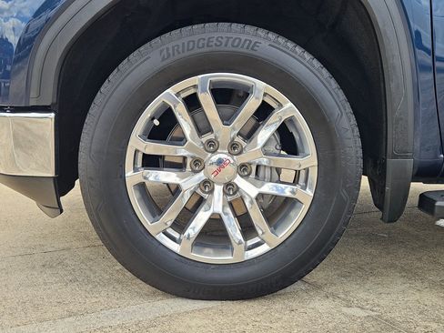 Used 2022 GMC Sierra 1500 SLT image 11