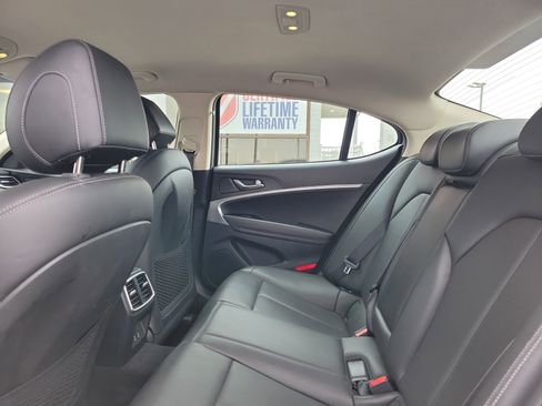 Used 2025 Genesis G70 2.5T AWD/4WD image 11