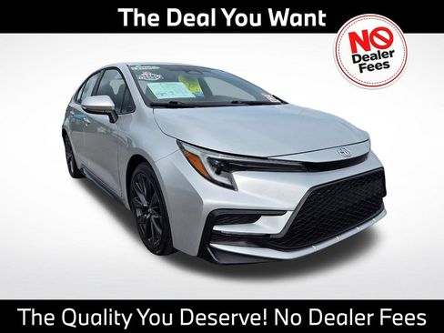 Used 2023 Toyota Corolla SE FWD image 1