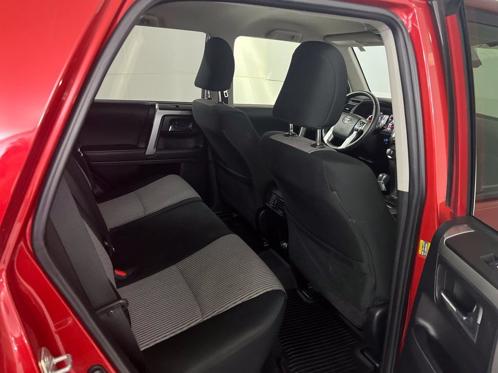 Used 2022 Toyota 4Runner SR5 AWD/4WD image 20
