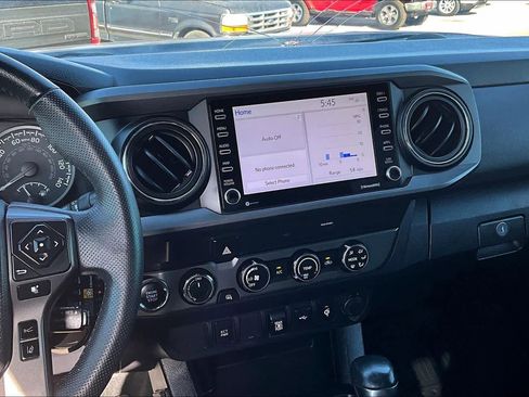 Used 2020 Toyota Tacoma TRD Off-Road image 7