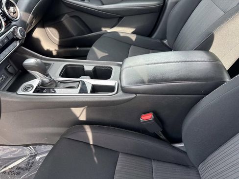 Used 2024 Nissan Sentra SV image 20