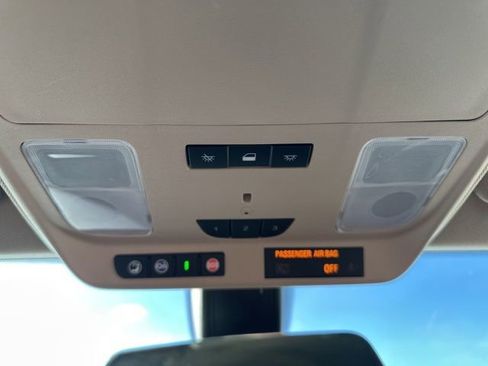 Used 2018 Buick Envision Essence image 32