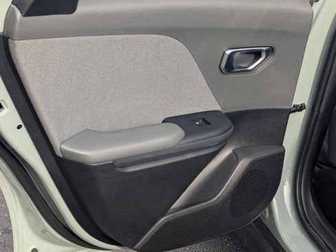 Used 2025 Kia K4 EX image 18