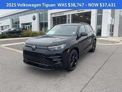New 2025 Volkswagen Tiguan SE R-Line