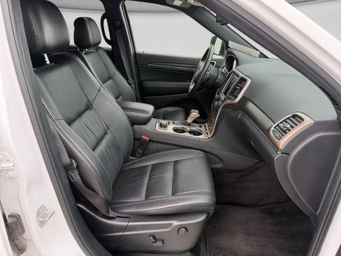 Used 2016 Jeep Grand Cherokee Limited AWD/4WD image 14