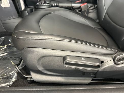 Used 2016 MINI Cooper 2-Door Hardtop FWD image 15