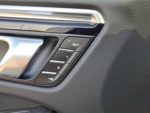 New 2025 Porsche Macan image 21