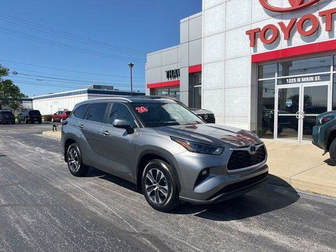 Certified 2026 Toyota Highlander XLE AWD/4WD image 1