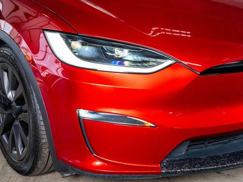 Used 2024 Tesla Model X image 18