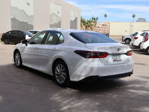 Used 2024 Toyota Camry LE w/ Convenience Package FWD image 7
