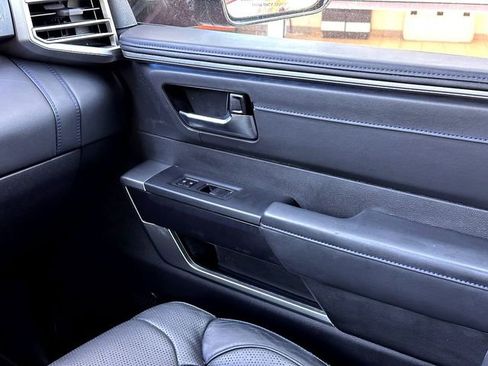 Used 2024 Toyota Sequoia Platinum image 27