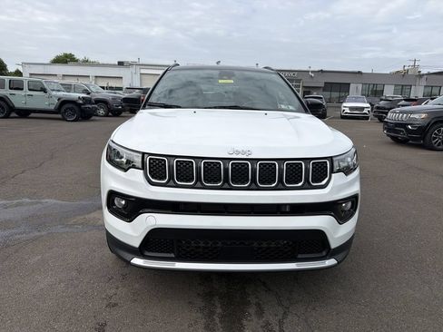 Used 2023 Jeep Compass Limited AWD/4WD image 8