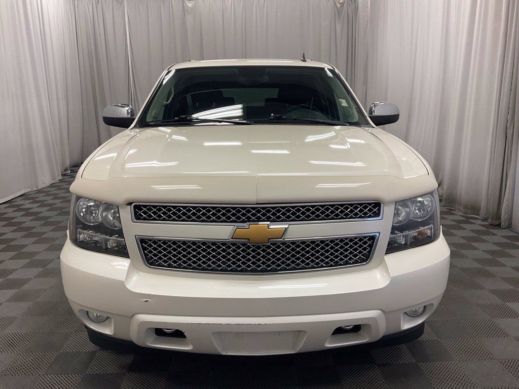 Used 2013 Chevrolet Suburban LTZ AWD/4WD image 19