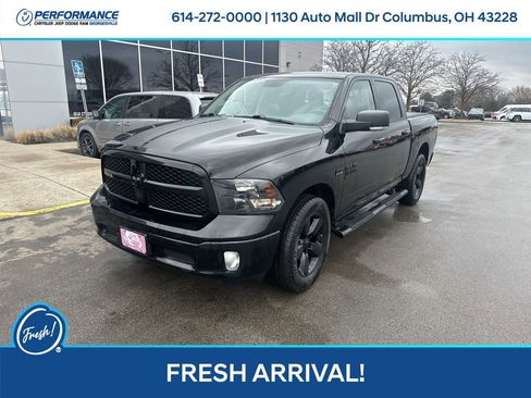 Used 2019 RAM 1500 Classic SLT w/ Black Appearance Group image 10