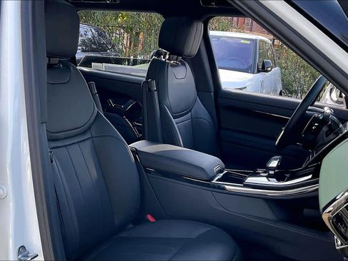 New 2026 Land Rover Range Rover Sport Dynamic SE image 31