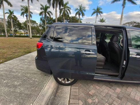 Used 2016 Kia Sedona SX Limited image 33