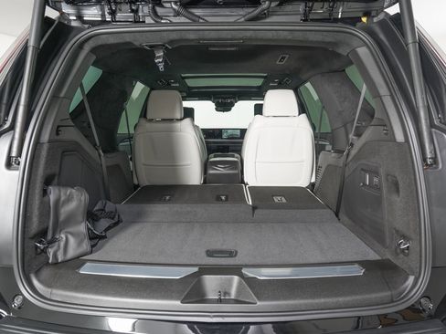 Used 2026 Cadillac Escalade V image 14