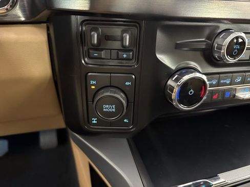 New 2026 Ford F350 Lariat w/ Lariat Ultimate Package image 13