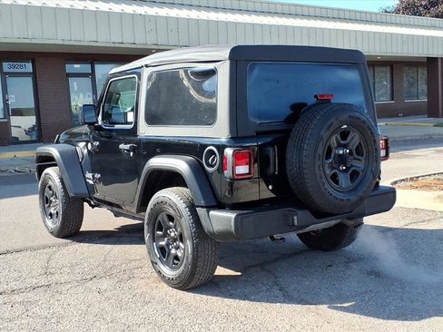 Used 2021 Jeep Wrangler Sport image 3