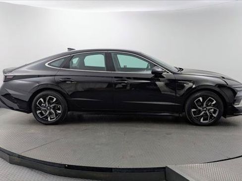 Used 2025 Hyundai Sonata SEL FWD image 9
