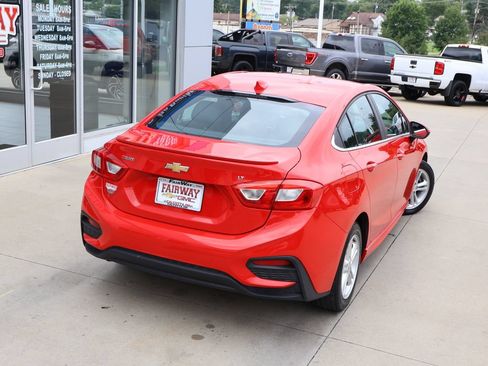 Used 2017 Chevrolet Cruze LT w/ Convenience Package FWD image 38