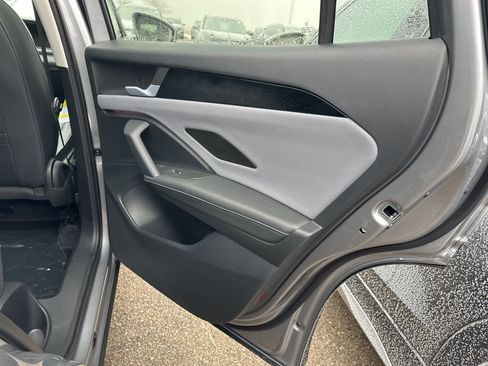 New 2026 Volkswagen Tiguan SE image 31