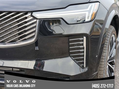 New 2025 Volvo XC90 T8 Plus w/ Protection Package Premier image 8