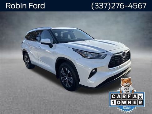 Used 2020 Toyota Highlander XLE image 3