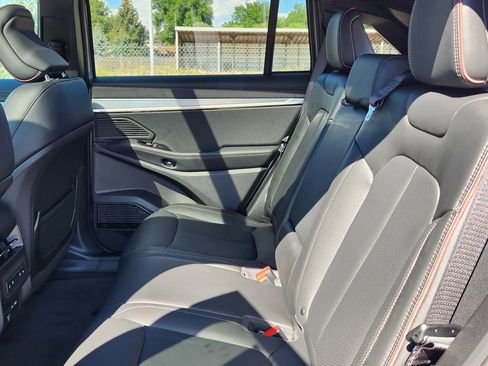 New 2025 Jeep Wagoneer S Launch Edition image 10