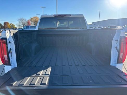 Certified 2023 GMC Sierra 1500 AT4X image 5