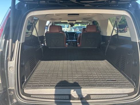 Used 2017 Cadillac Escalade ESV Premium Luxury AWD/4WD image 8