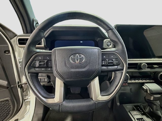 Used 2025 Toyota 4Runner Platinum AWD/4WD image 9