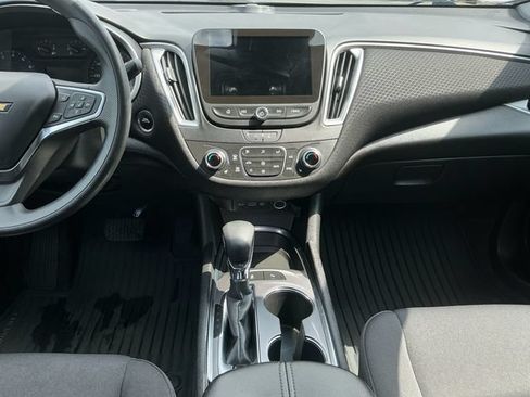 Used 2024 Chevrolet Malibu LT FWD image 13
