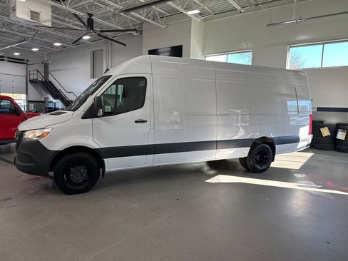 New 2025 Mercedes-Benz Sprinter 3500 image 2