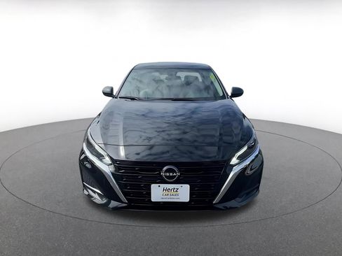 Used 2025 Nissan Altima 2.5 SV image 4