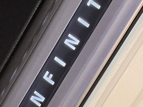 Certified 2019 INFINITI Q70 Luxe image 24