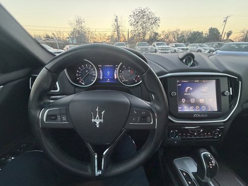 Used 2015 Maserati Ghibli image 10