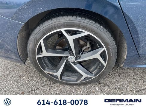 Used 2021 Volkswagen Passat 2.0T R-Line image 14