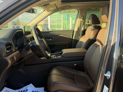New 2026 Honda Pilot Touring image 10