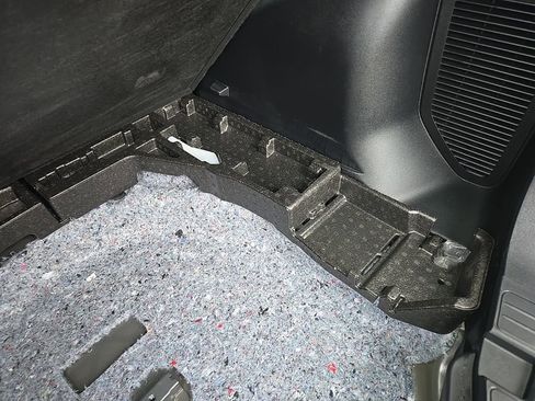 Used 2025 Ford Escape ST-Line image 87