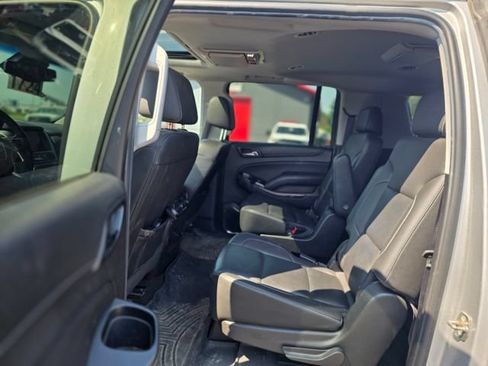 Used 2018 GMC Yukon XL SLT w/ Open Road Package AWD/4WD image 10