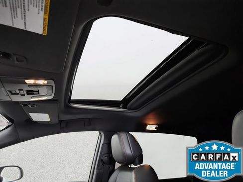 Used 2022 Toyota Sienna XSE FWD image 21