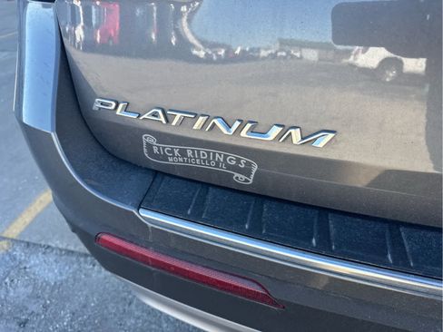 Used 2022 Ford Explorer Platinum w/ Equipment Group 601A image 2