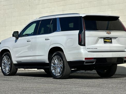 Certified 2023 Cadillac Escalade Premium Luxury w/ Performance Package image 6