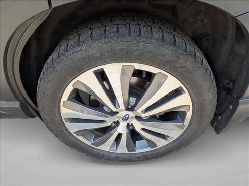 Used 2020 Subaru Ascent Limited w/ Technology Package AWD/4WD image 9