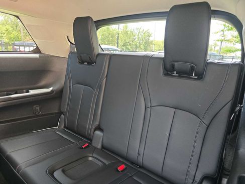 Used 2023 INFINITI QX60 Pure w/ Cargo Package FWD image 9
