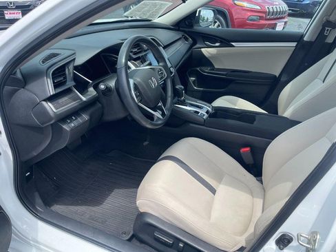 Used 2019 Honda Civic EX image 16